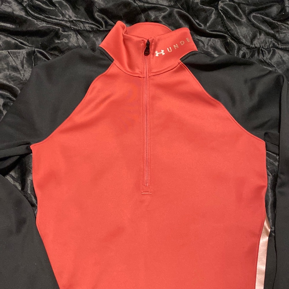 Womens under armour fitted cold gear shirt